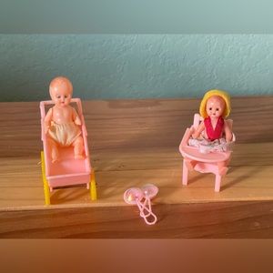 Vintage Plasco Dollhouse Furniture And Miniature Dolls 3”
